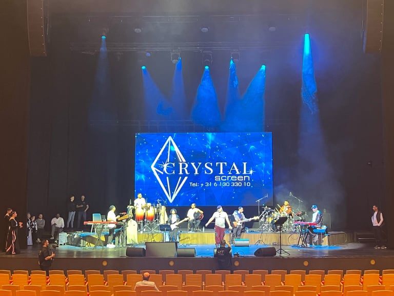 LED scherm concert België Antwerpen - live show met Crystal display en band